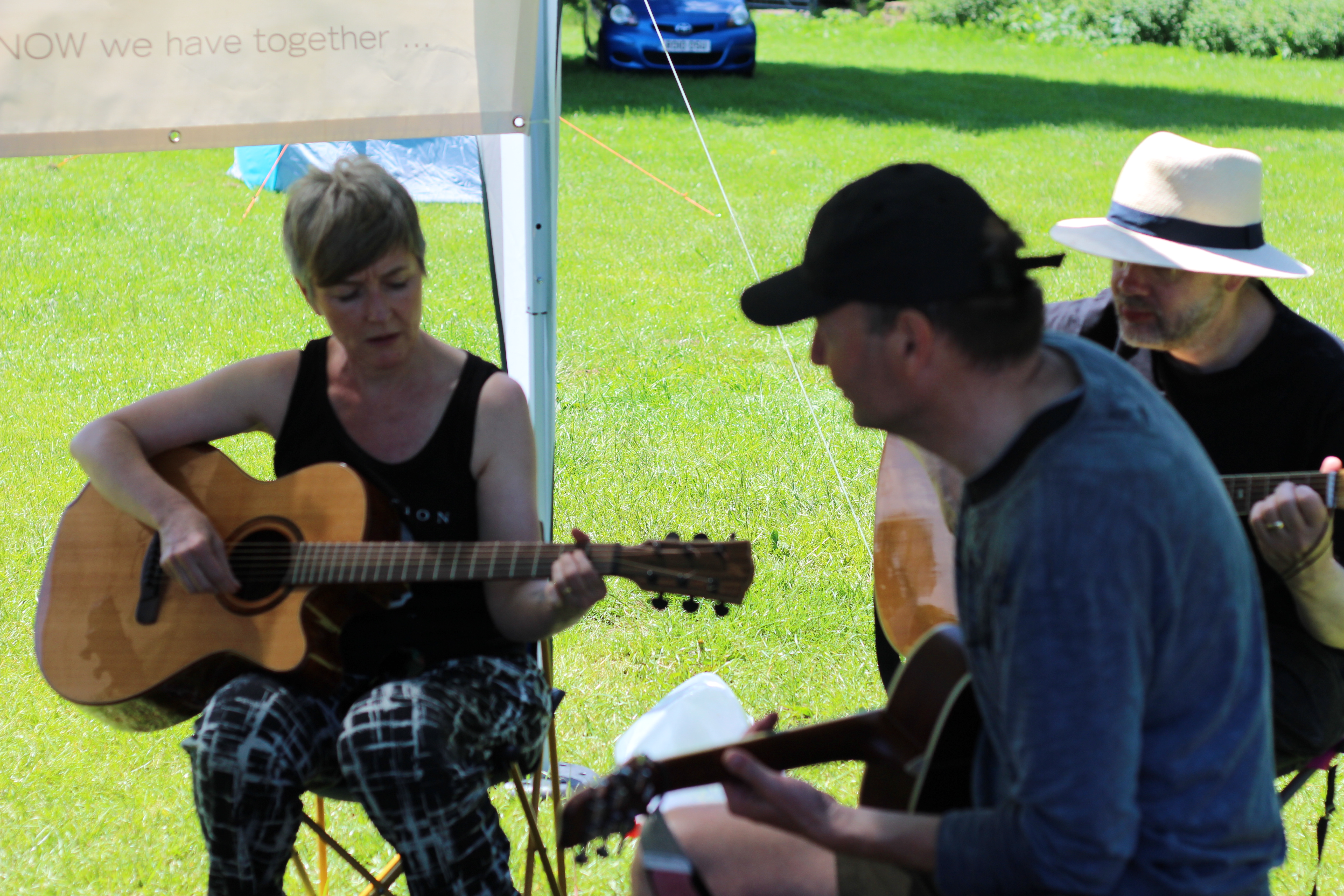 Guitar lessons in the field