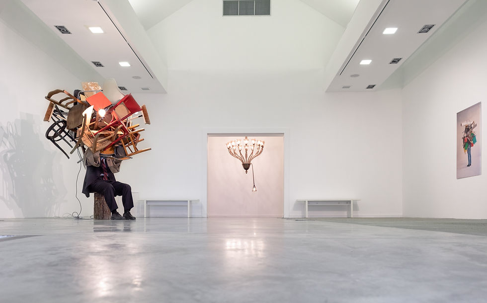 Daniel Firman, Sitting (2002), Alone (2013) et Gathering (2009)