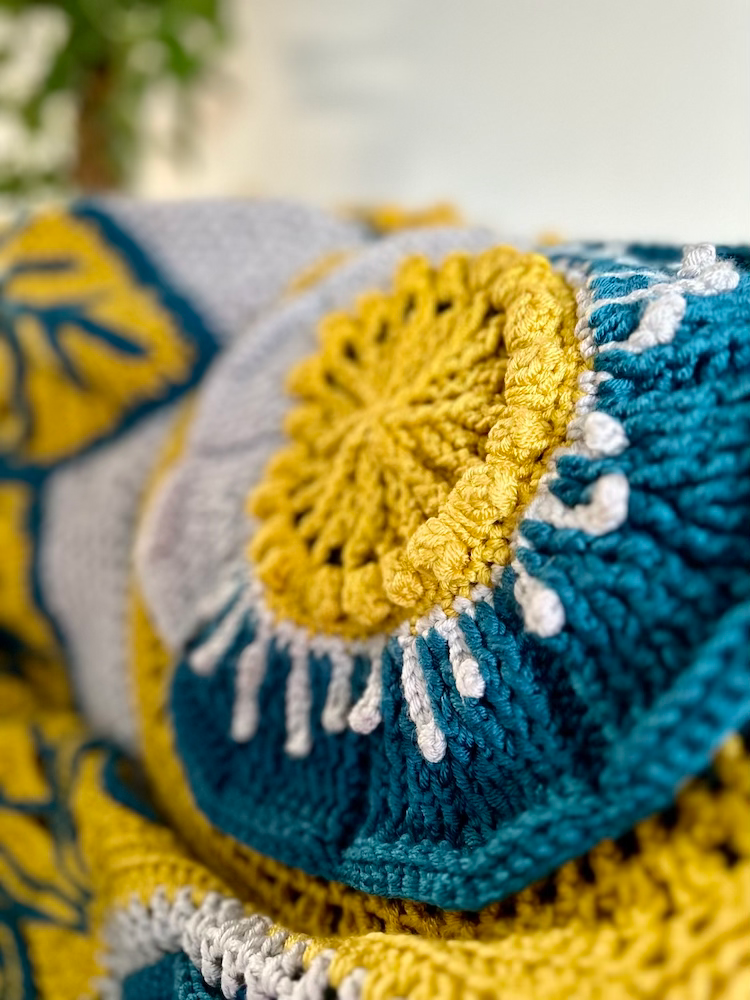 Thumbnail: Floral Blooms crochet Blanket