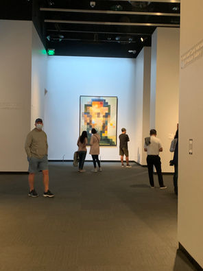 Dali: Portrait of Abe Lincoln from 20 meters