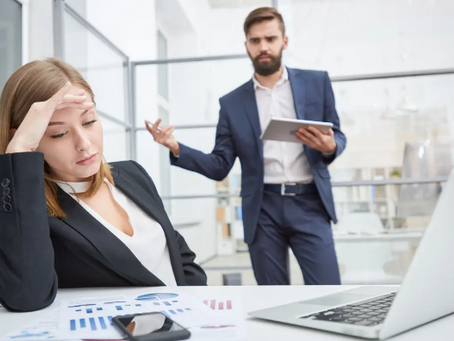 Pedi Demissão e Empresa Descontou Aviso Prévio