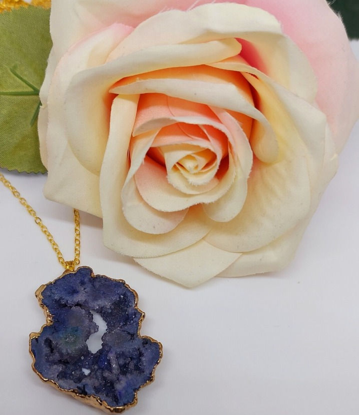 Miniature : Agate geode cluster pendant