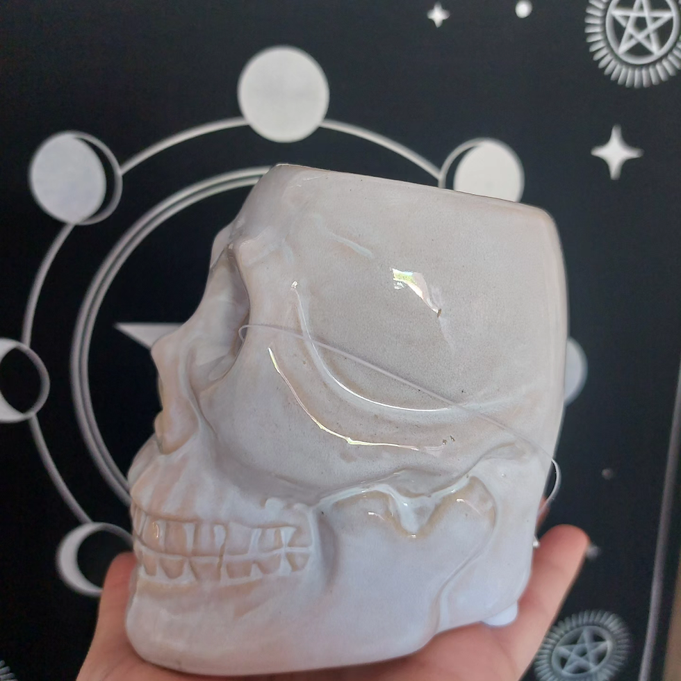 Thumbnail: skull oil/wax burner