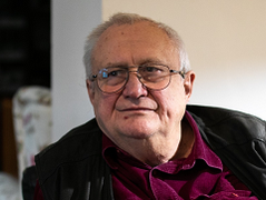 Ahány magyar, annyi király – Czakó Gábor a Mandinernek