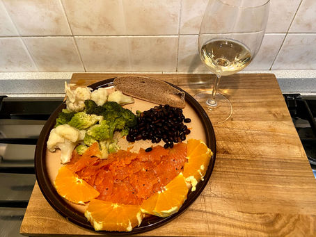 Smoked salmon, cauliflower and black beans
