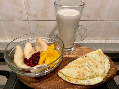 White eggs omelette and fresh fruits