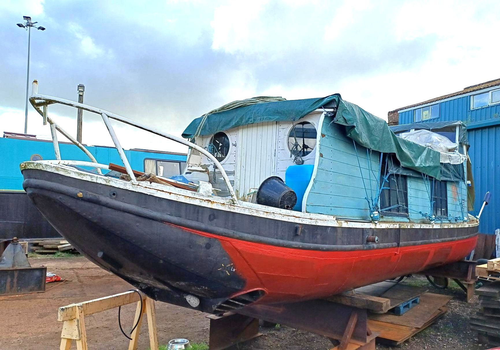 Dutch Barge Conversion / Liveaboard Project - "Bailey Boo"
