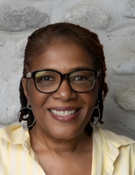 Tammie_s Headshot.png