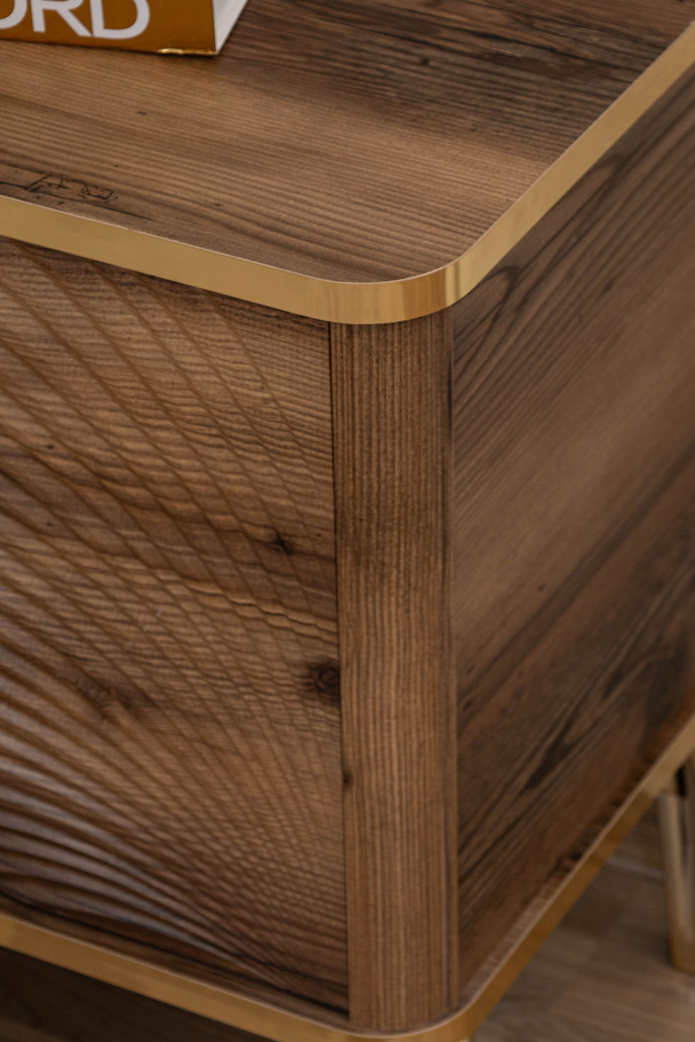 Minijatura: Almira Walnut