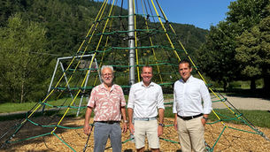 Neue Kletterspinne auf dem Spielplatz Traben-Trarbach eingeweiht! 🎉 