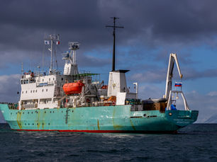 Russiske passasjerer får reise hjem fra Svalbard