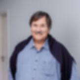Porträt von Frank Porten, Klinikleiter der Rehaklinik St. Georg im Schwarzwald. Er ist Geschäftsführer und trägt ein blaues Hemd mit dunkler Strickjacke. Kontakt: frank.porten@fachklinik-st-georg.de, Telefon: 07672 411 604