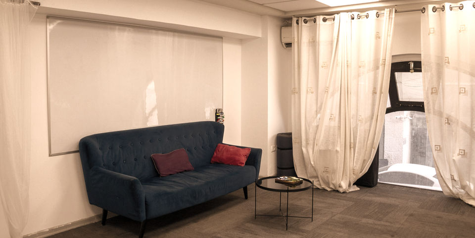 חללים במרכז אדמה