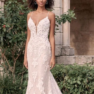 Vaughan Bridal Store | Elisabeth And Beau Vaughan Bridal Store | Elisabeth And Beau