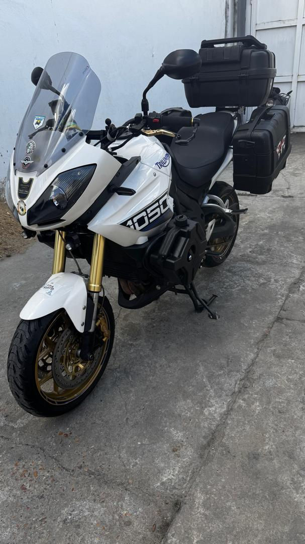 Miniatura: Triumph Tiger 1050