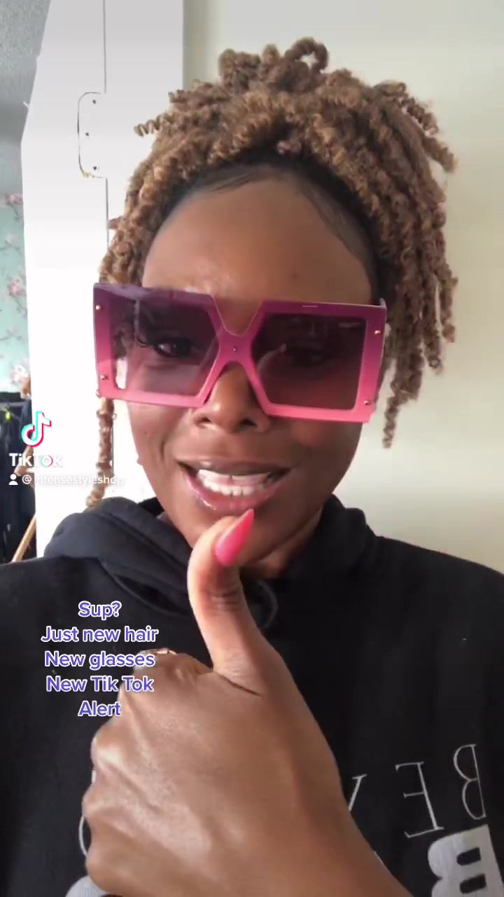 Thumbnail: "Gratify" Oversized Squared Rimless Sunglasses