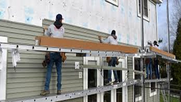 Scaffold House Siding Pic.jpg