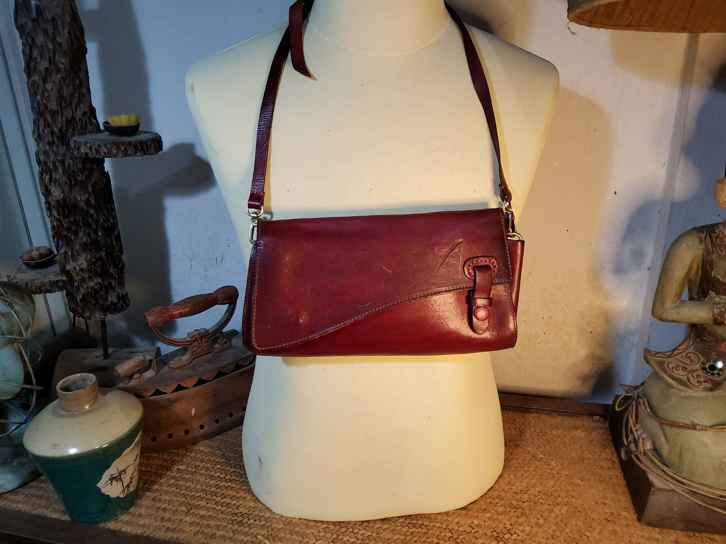 กระเป๋าถือผู้หญิง