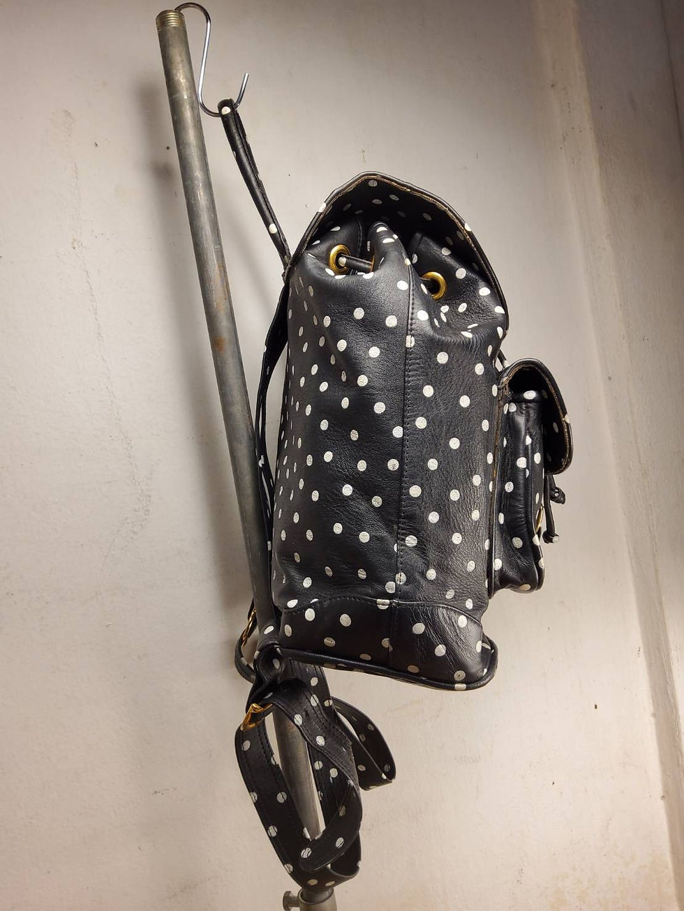 ภาพขนาดย่อ: กระเป๋าเป้สะพายหนังแท้