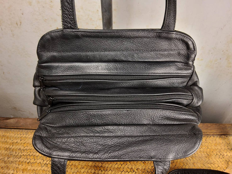 ภาพขนาดย่อ: กระเป๋าวิลเทจ สะพาย ลายกุหลาบ