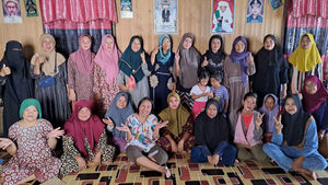 Sungai Membawa Ikan, Perempuan Membawa Segalanya