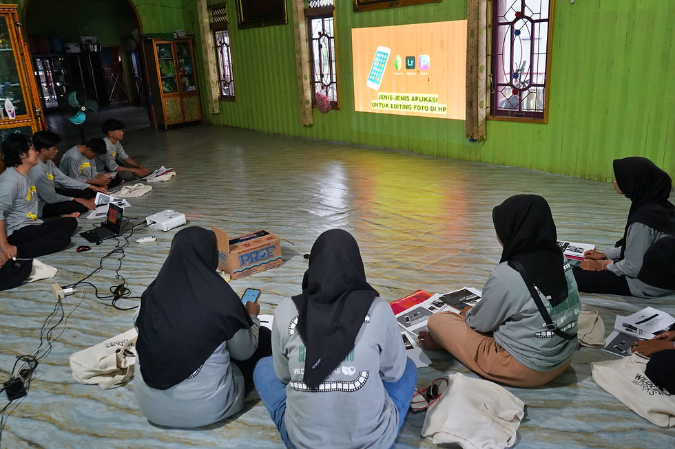 Pelatihan Fotografi Mengajak Anak Muda Belajar Bercerita Lewat Foto