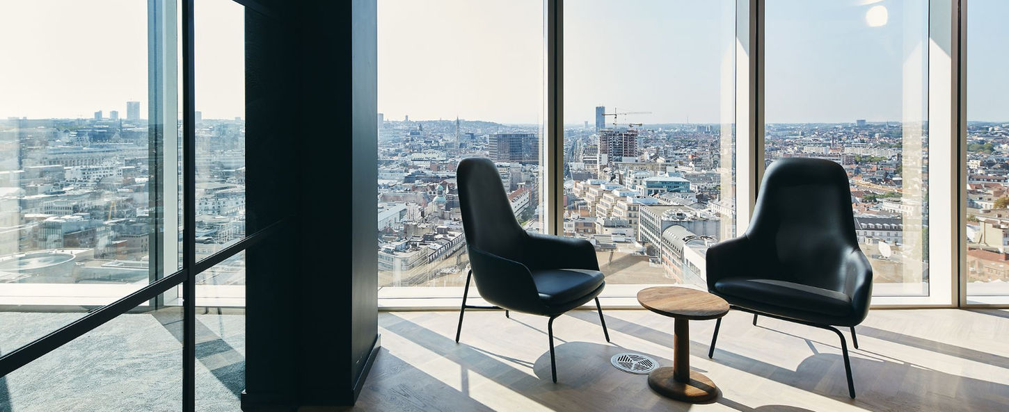 Bureau haut de gamme à Manhattan Brussels avec certifications de qualité