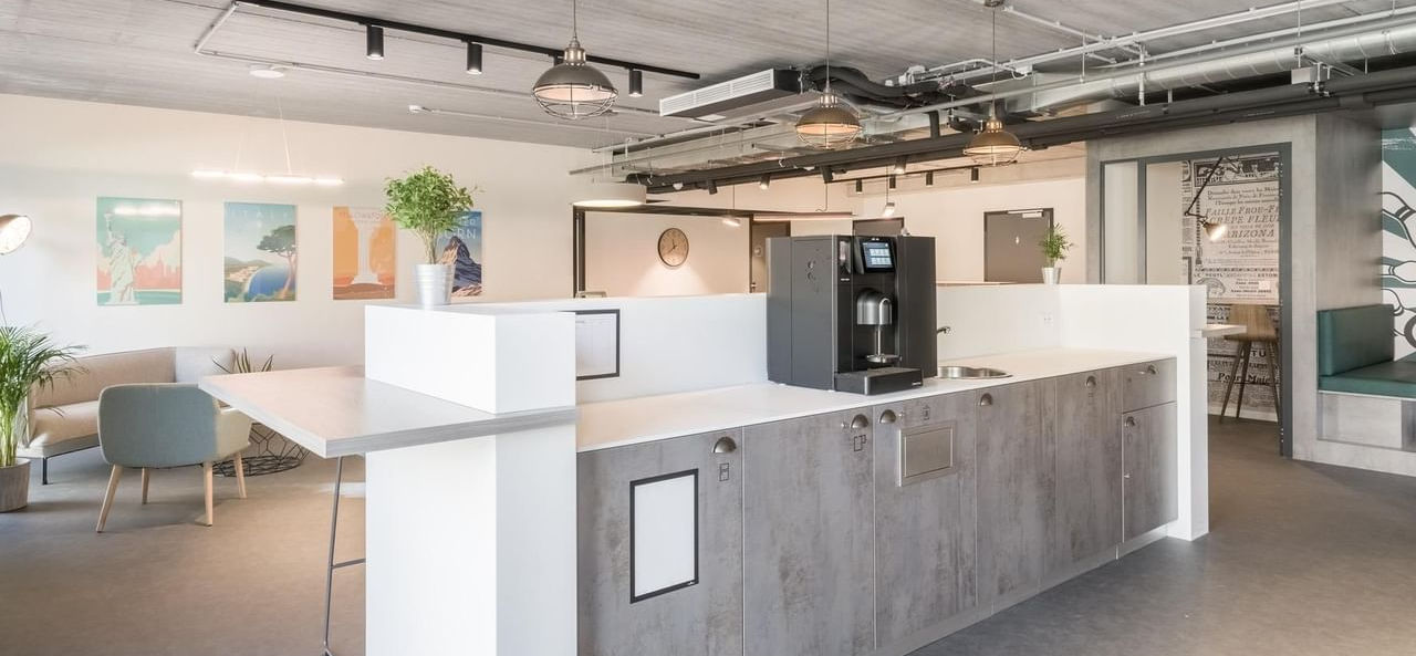 Regus Kapertoren espace de coworking à Hasselt, cuisine