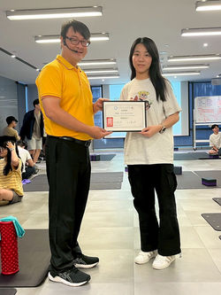 141學員證書合照