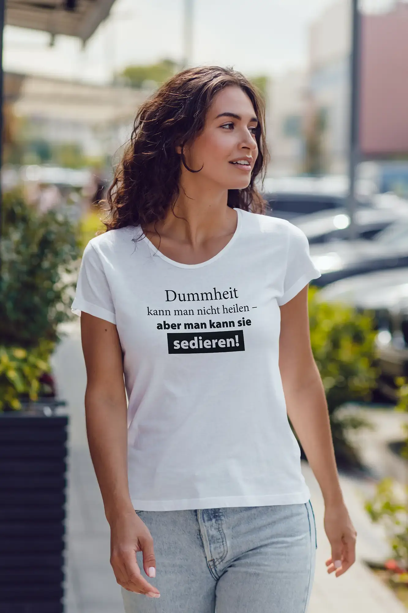 T-Shirt „Dummheit“ – Damen