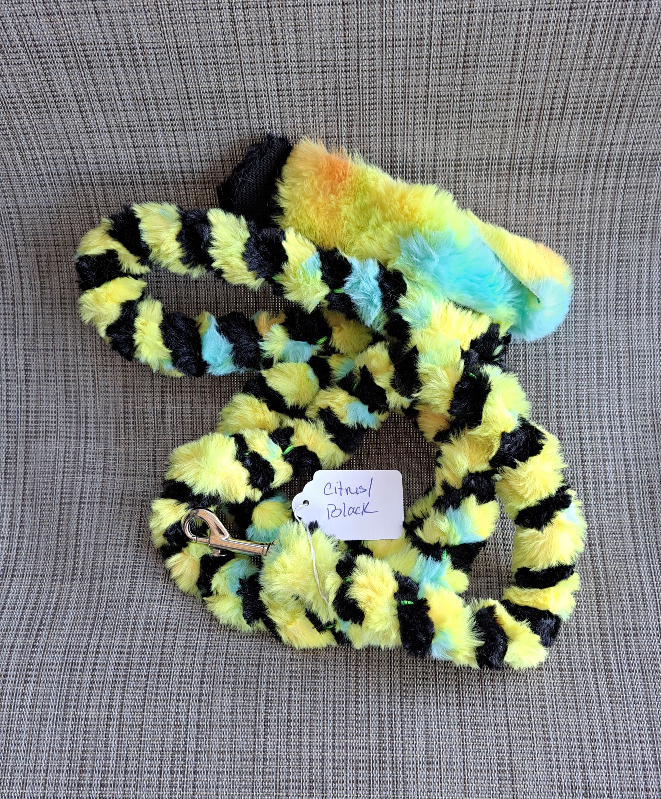 Black Citrus Small Clip Minky Leash