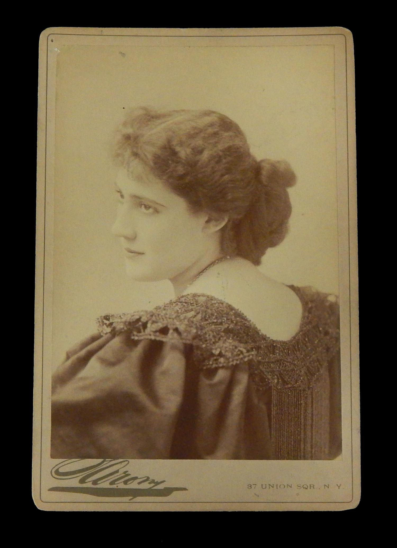 1880 Napoleon Sarony Cabinet Card Photo Female Stage Actress Hilda Louise Hanbury fashion