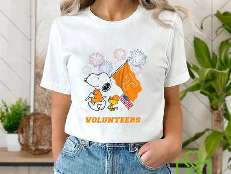 Snoopy Football Happy 4th Of July Tennessee Volunteers Shirt