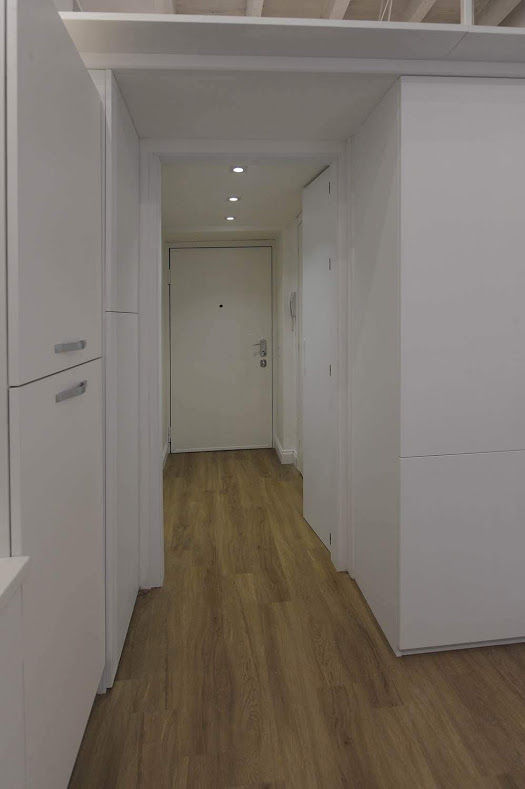 ingresso con armadi