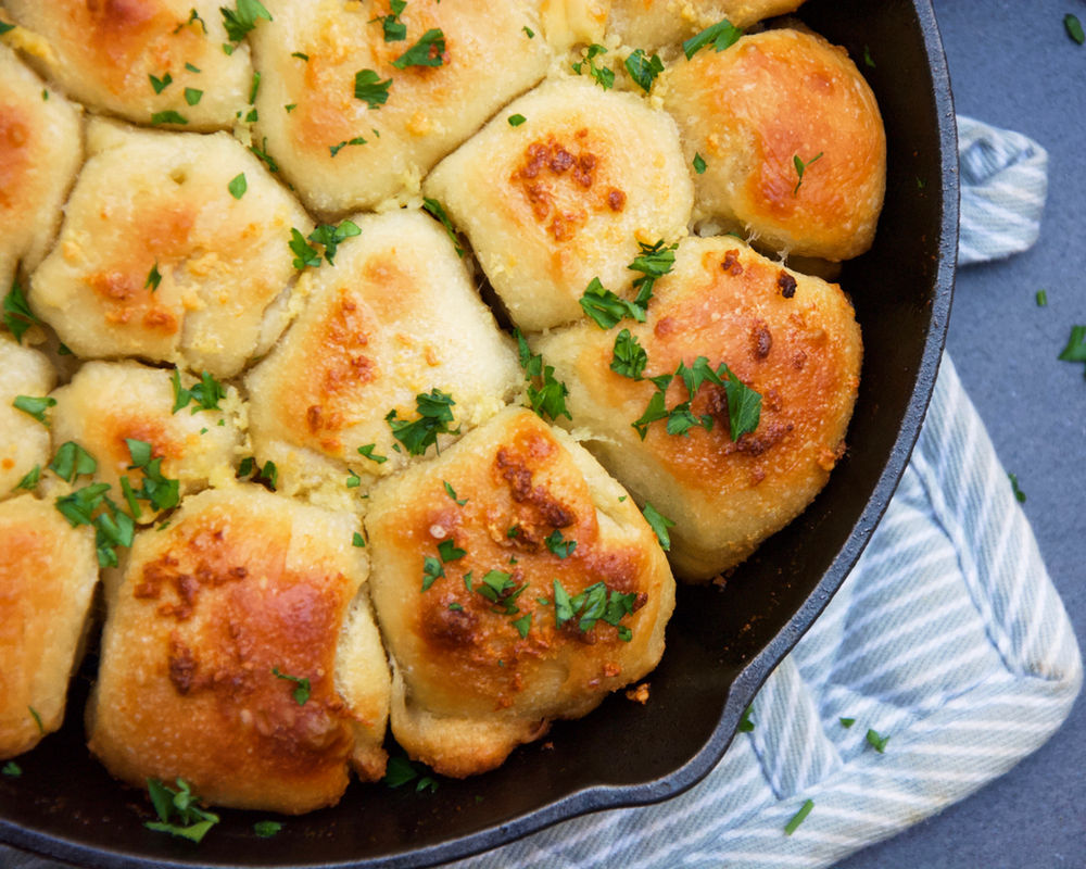 Cheese Stuffed PullApart Garlic Bread