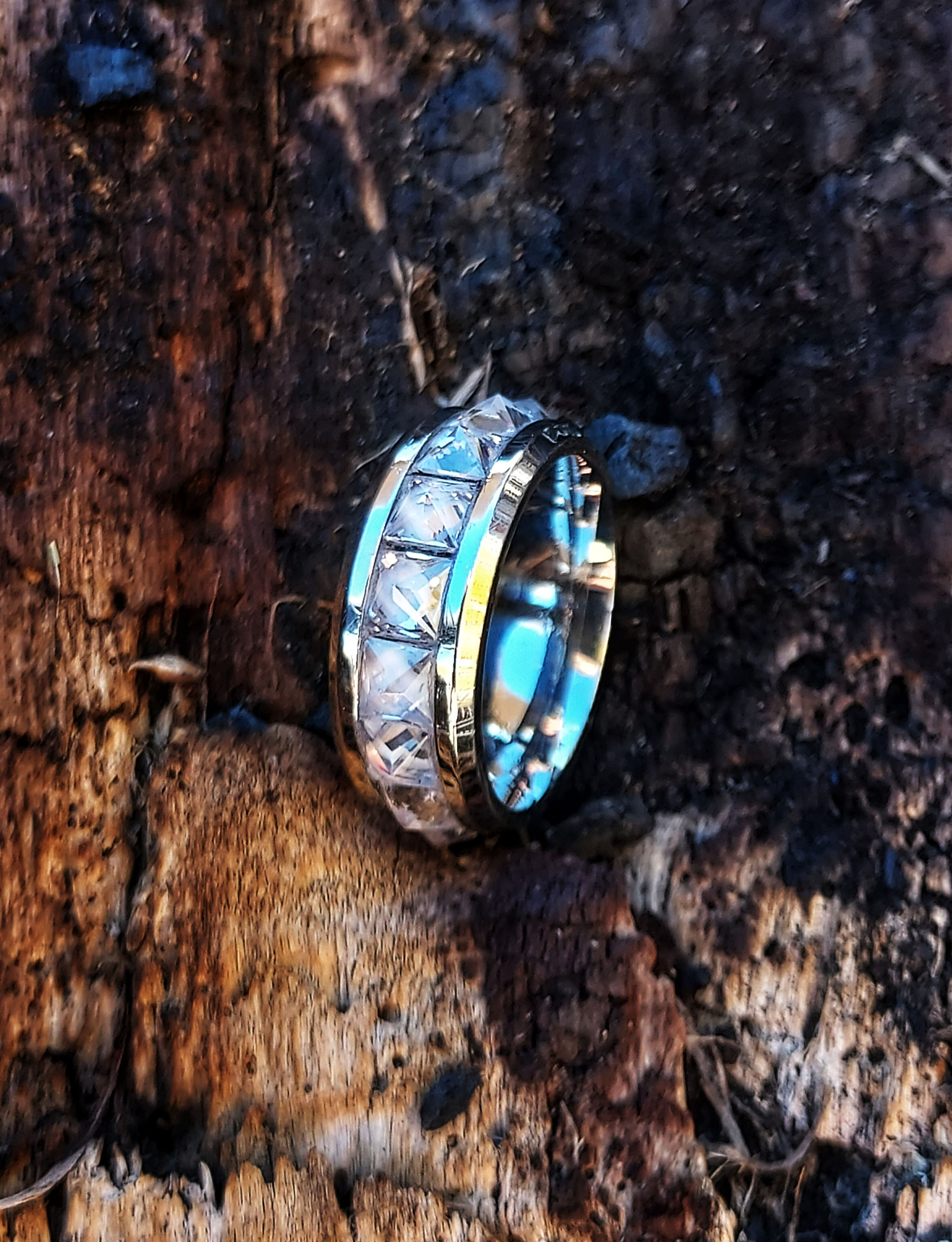 Zircon Diamond Glow Ring