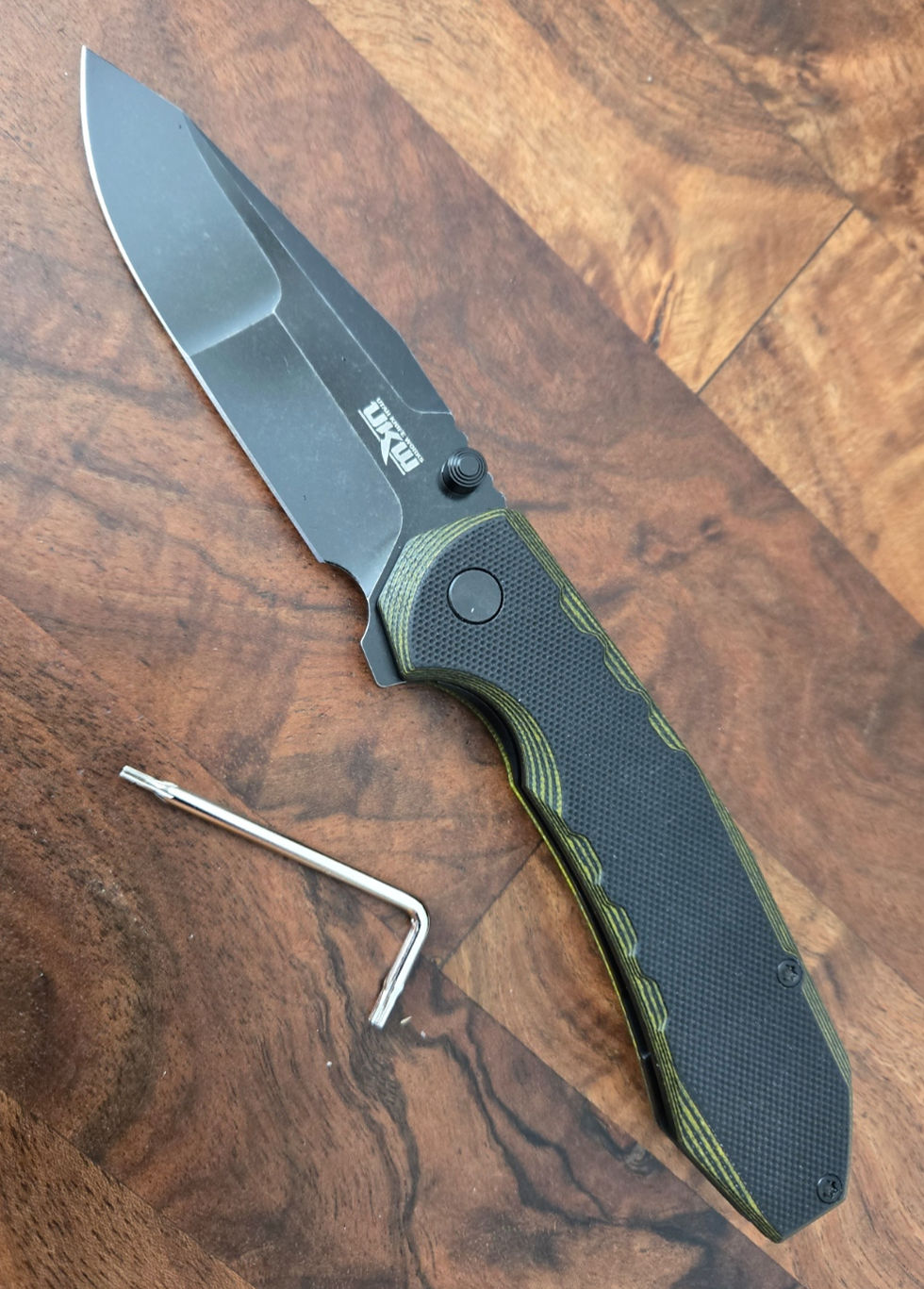 Thumbnail: UKW Pitbull folder