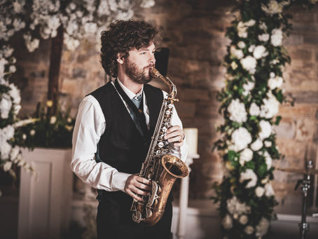 Choosing Your Wedding Band in Bristol with FPM Music Management