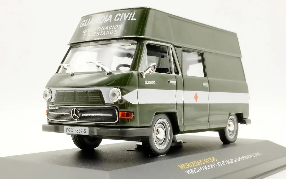 MERCEDES N1300 INVESTIGACION Y ATESTADOS GUARDIA CIVIL - ALTAYA