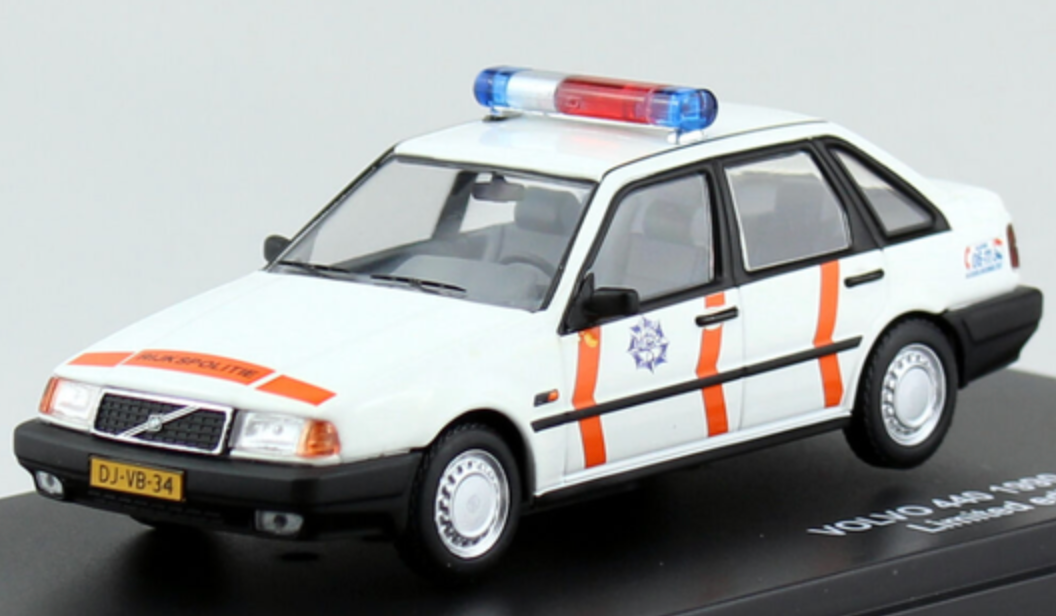 VOLVO 440 RIJKSPOLITIE - TRIPLE 9