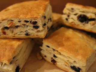 スコーンは腹割れで。