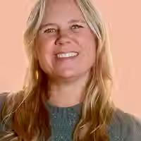 Lindsay Bullis_consultant.avif