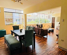 Departamento en venta en Pueblo Libre con aires y 8 dormitorios