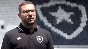 Alessandro Brito deixa o Botafogo