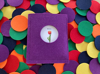 Pochette d'images classifiées sur les fleurs