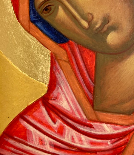 Erste Erhöhungen beim Gewand von Maria