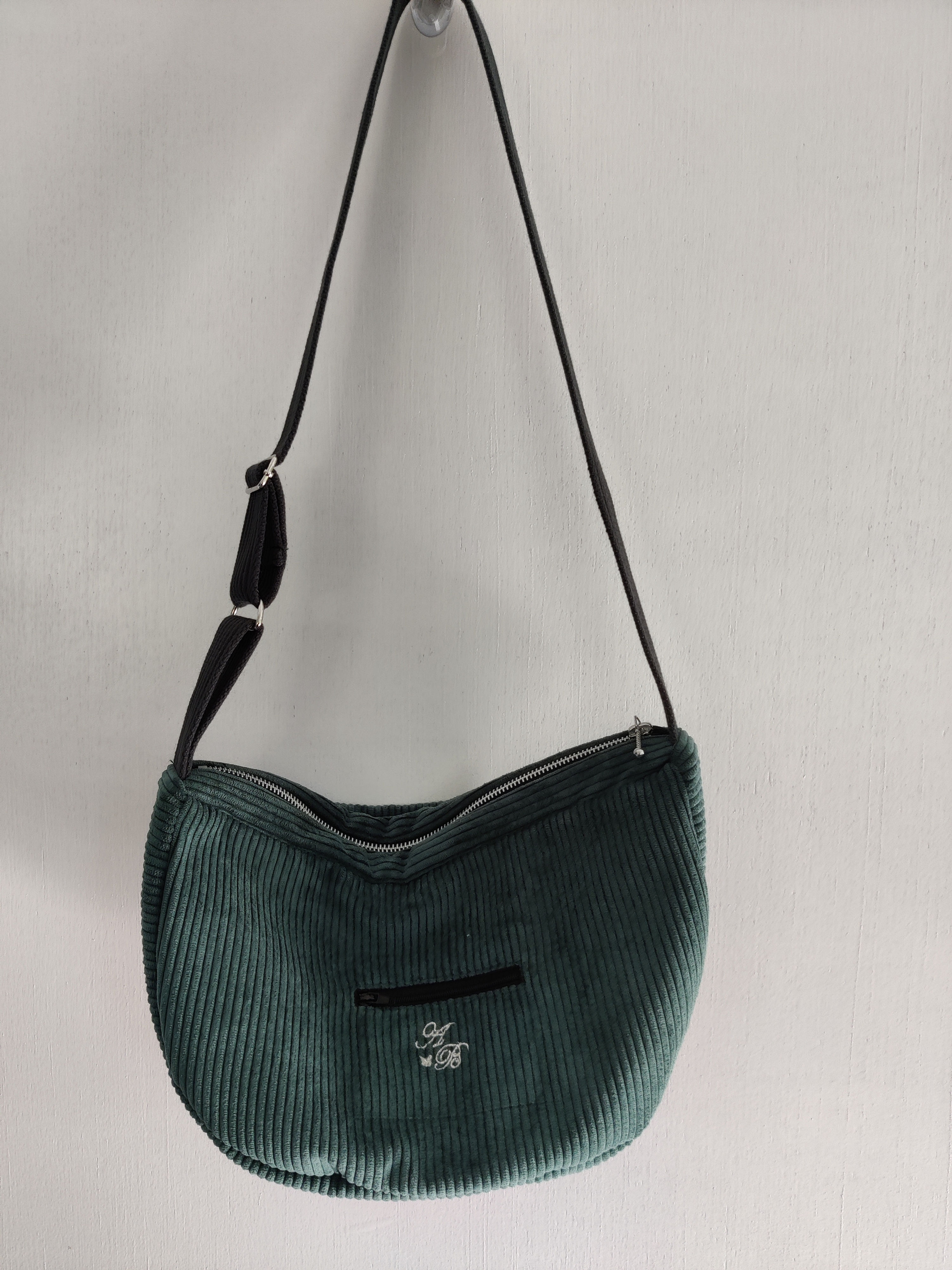 Sac demi lune vert sapin tropical