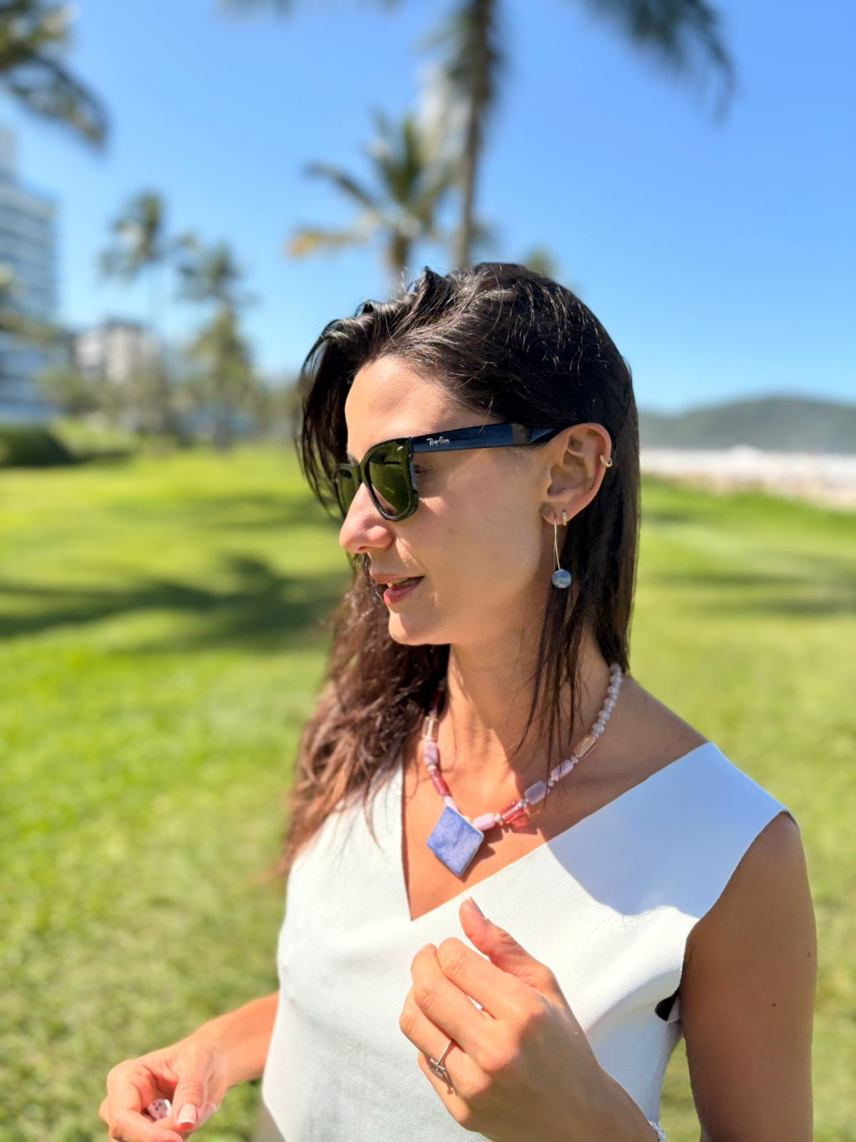 Colar cerâmica quadrado lilás