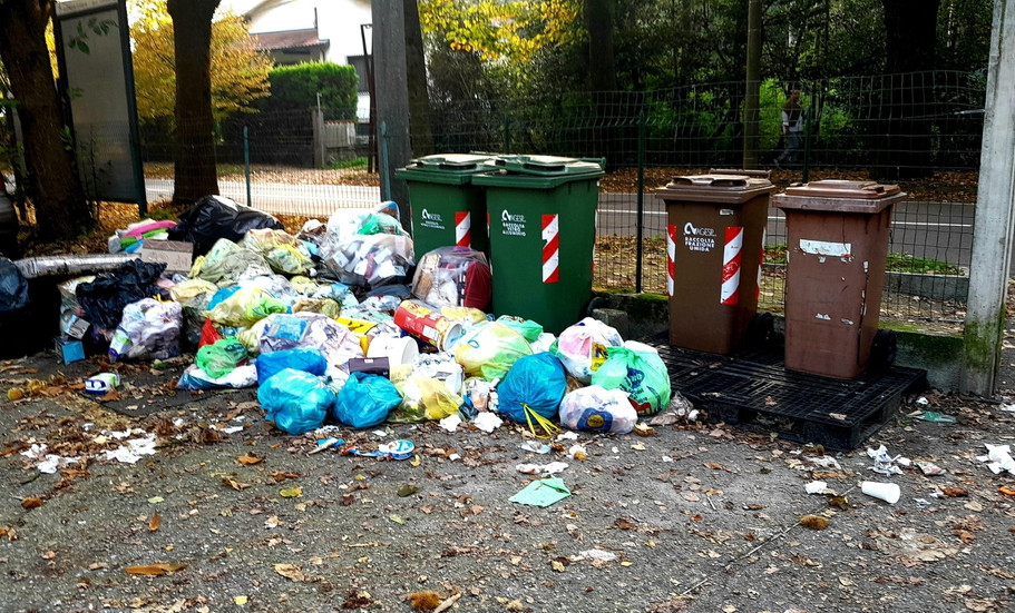 SOMMA LOMBARDO, IL COMUNE DEI MIRACOLI (MA SOLO QUANDO SERVONO SELFIE)