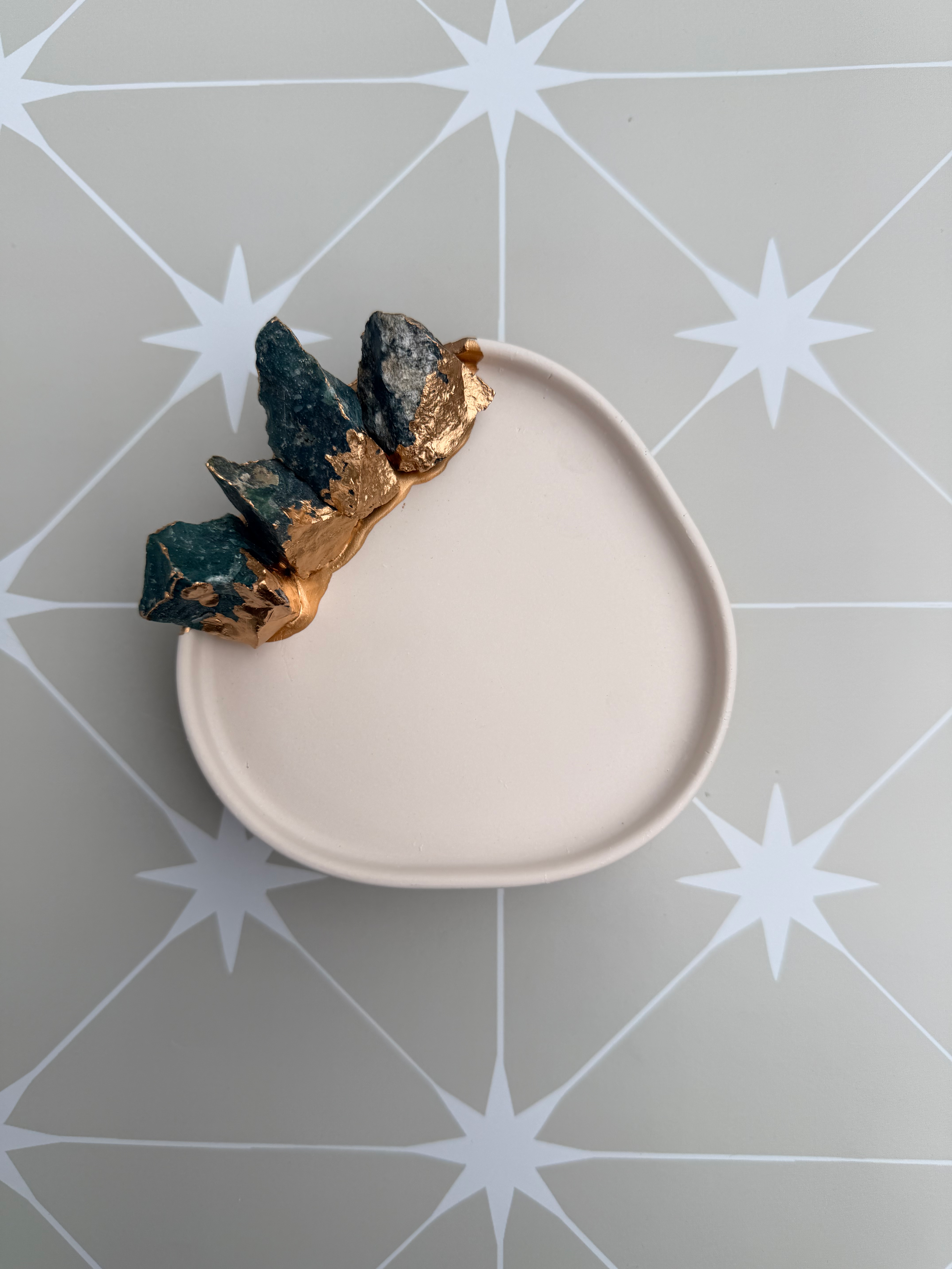 Cashmere Tray with Moss Agate